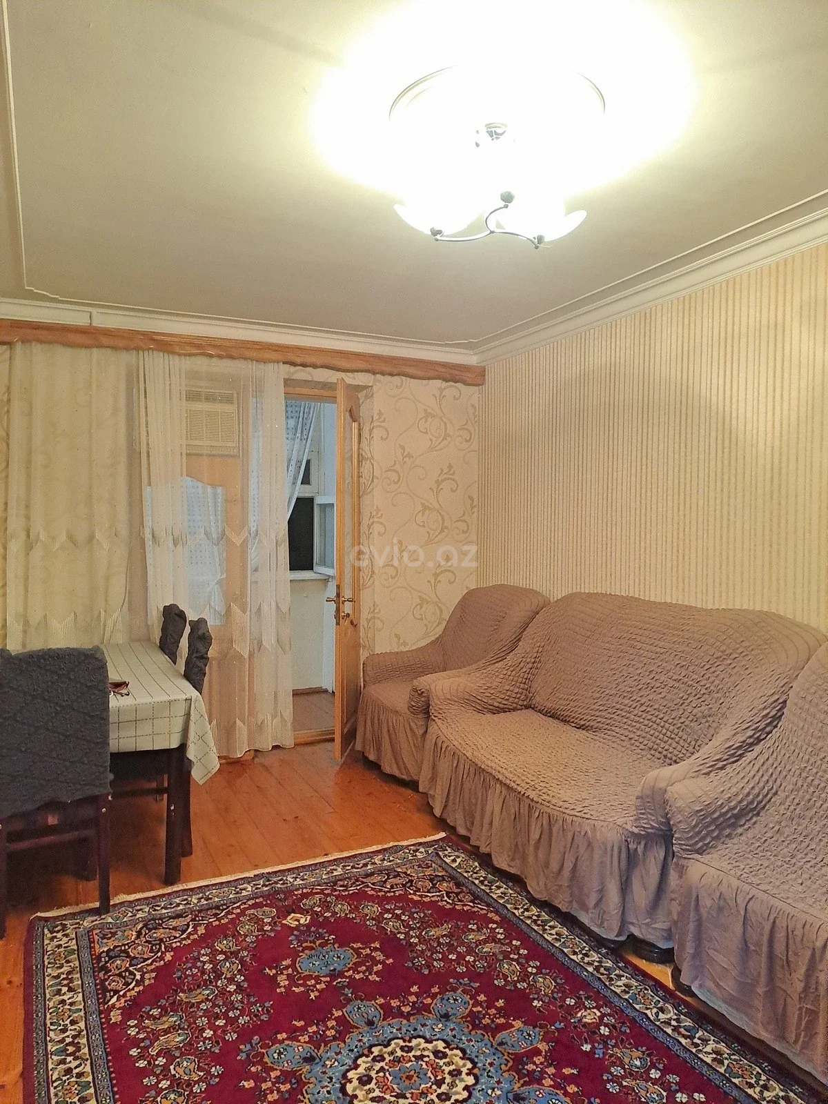 Kirayə 3 otaqlı mənzil 7-ci mikrorayonda — Bakı
