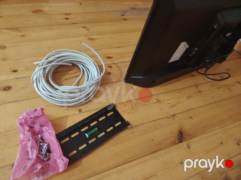 Shivaki LED televizor + divar asqısı və kabel dəsti (Ekran sınıqdır — Televizorlar, Saray (4)