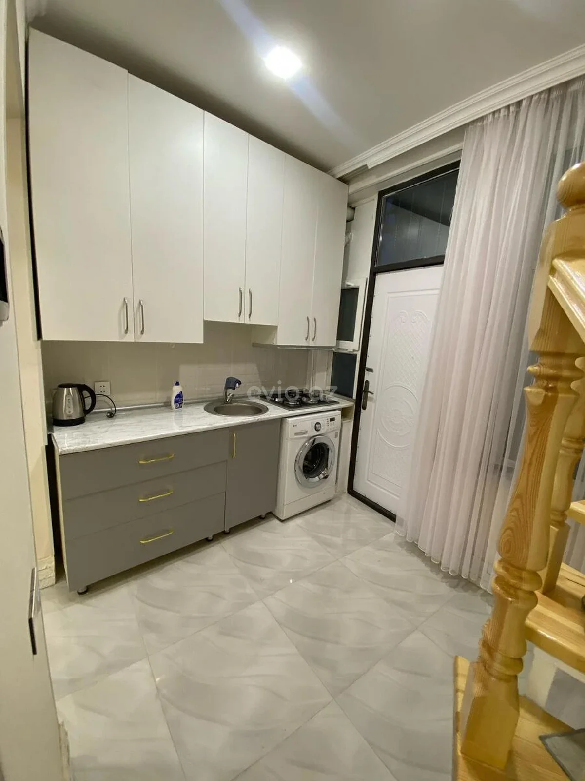 Kirayə 2 otaqlı mənzil Sahil metrosu yaxınlığında — Mənzil, Bakı (5)