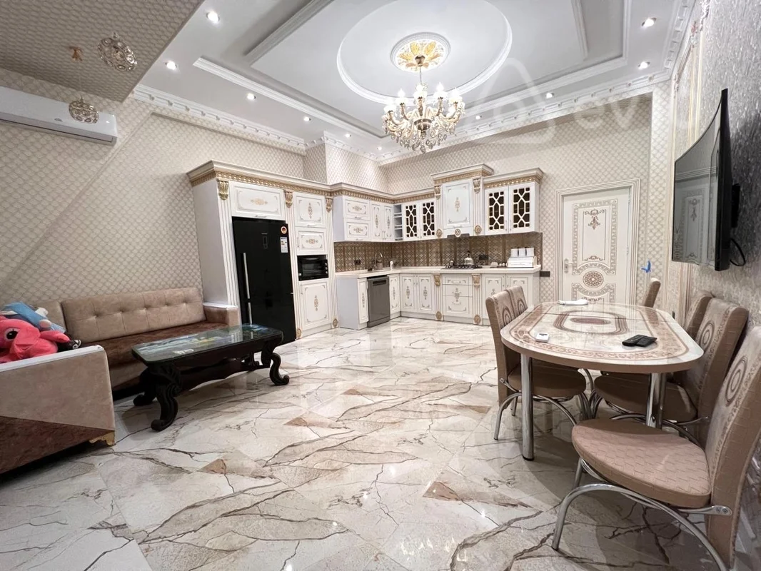 4 otaqlı mənzil, 160 m², Faiq Yusifov — kirayə — Mənzil, Bakı (11)
