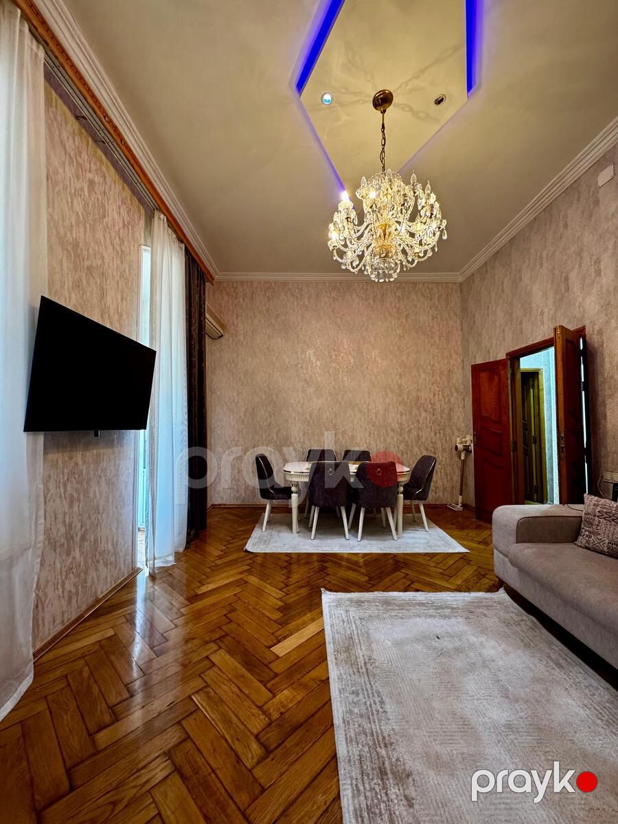 Satılır 3 otaqlı köhnə tikili 130.7 m² — Mənzil, Bakı (6)