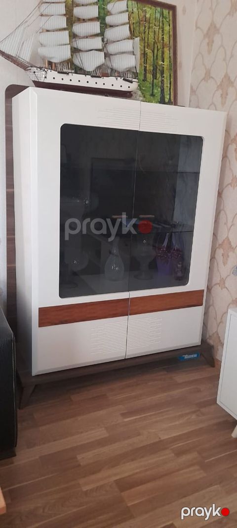 Tur istehsali Yemək otağı mebel dəsti Tərkib: - Gümüşlük/vitrin: ikili — Sumqayıt