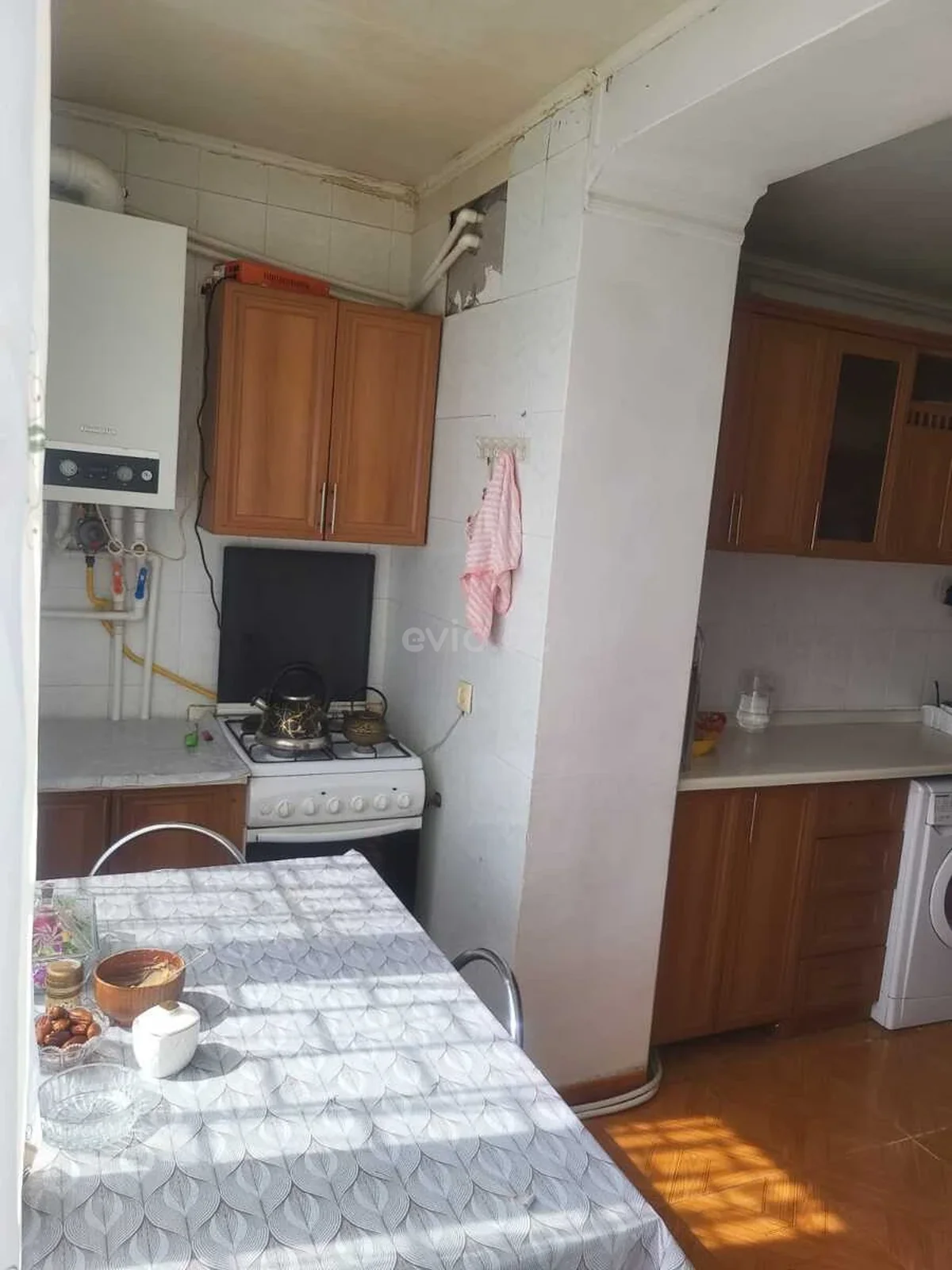 Kirayə 2 otaqlı mənzil Xalqlar Dostluğu metrosu yaxınlığında — Mənzil, Bakı (5)