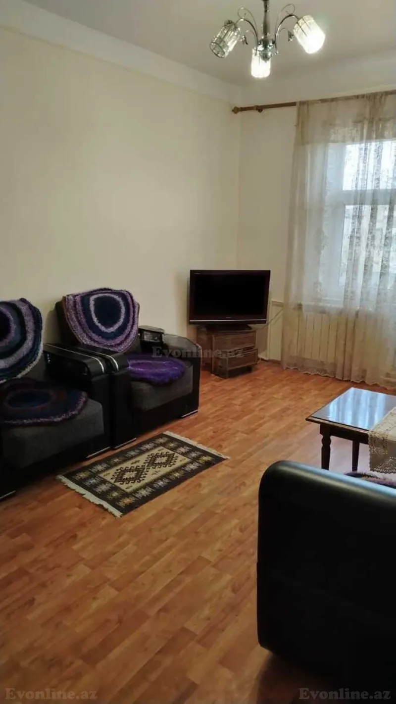 Satılır 4 otaqlı Mənzil Köhnə tikili 85 m² Bakı, Yasamal r — Bakı