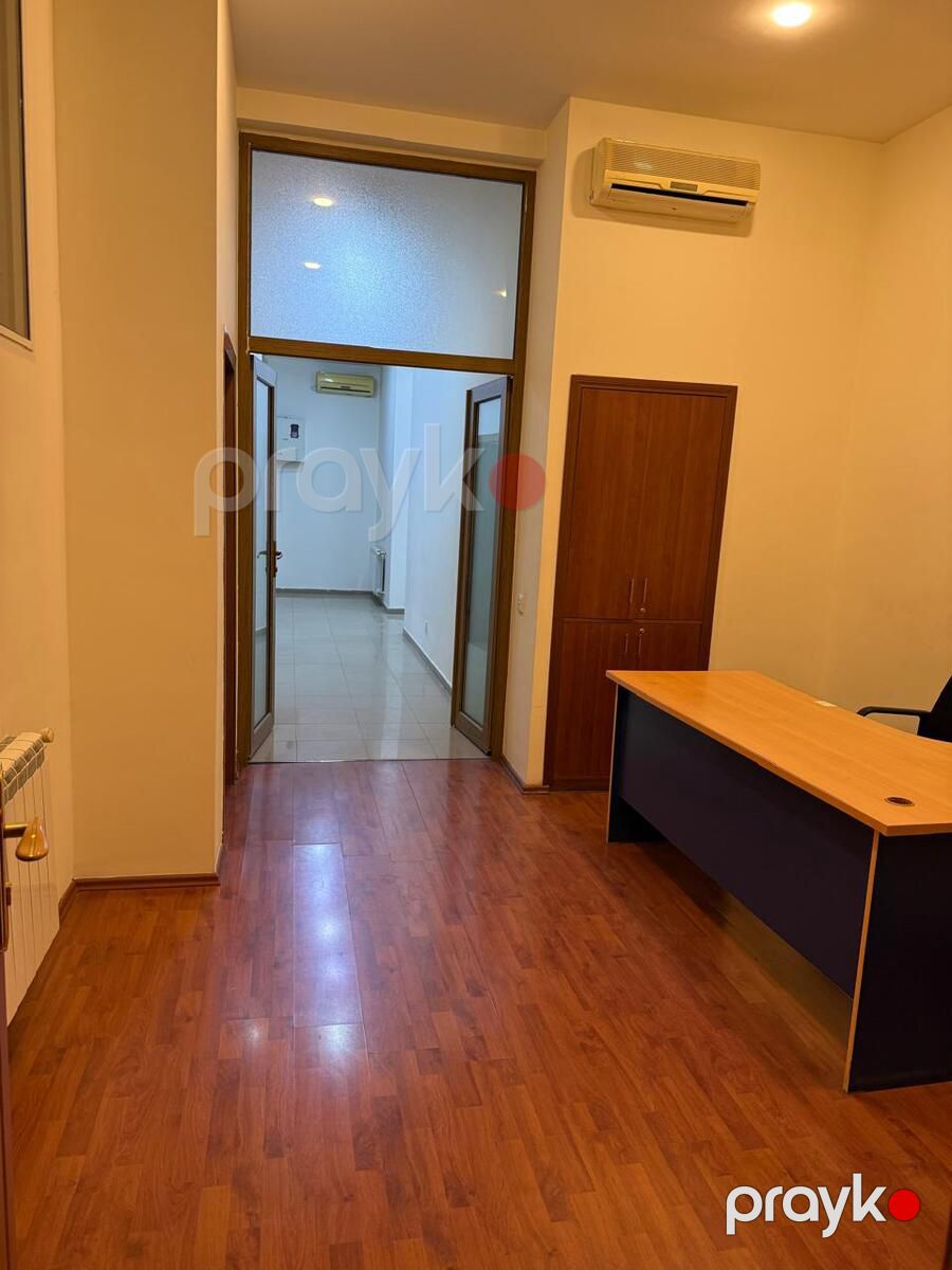 İcarəyə verilir 8 otaqlı ofis 235 m² — Ofis, Bakı (11)