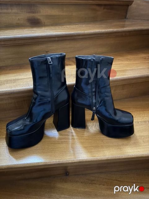 Bershka, Ölçü: 38, rəng - Qara, Yeni — Bakı
