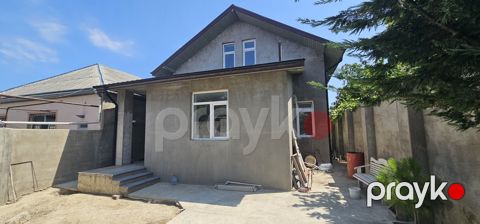 Satılır 4 otaqlı həyət evi/bağ evi 110 m² — Bakı