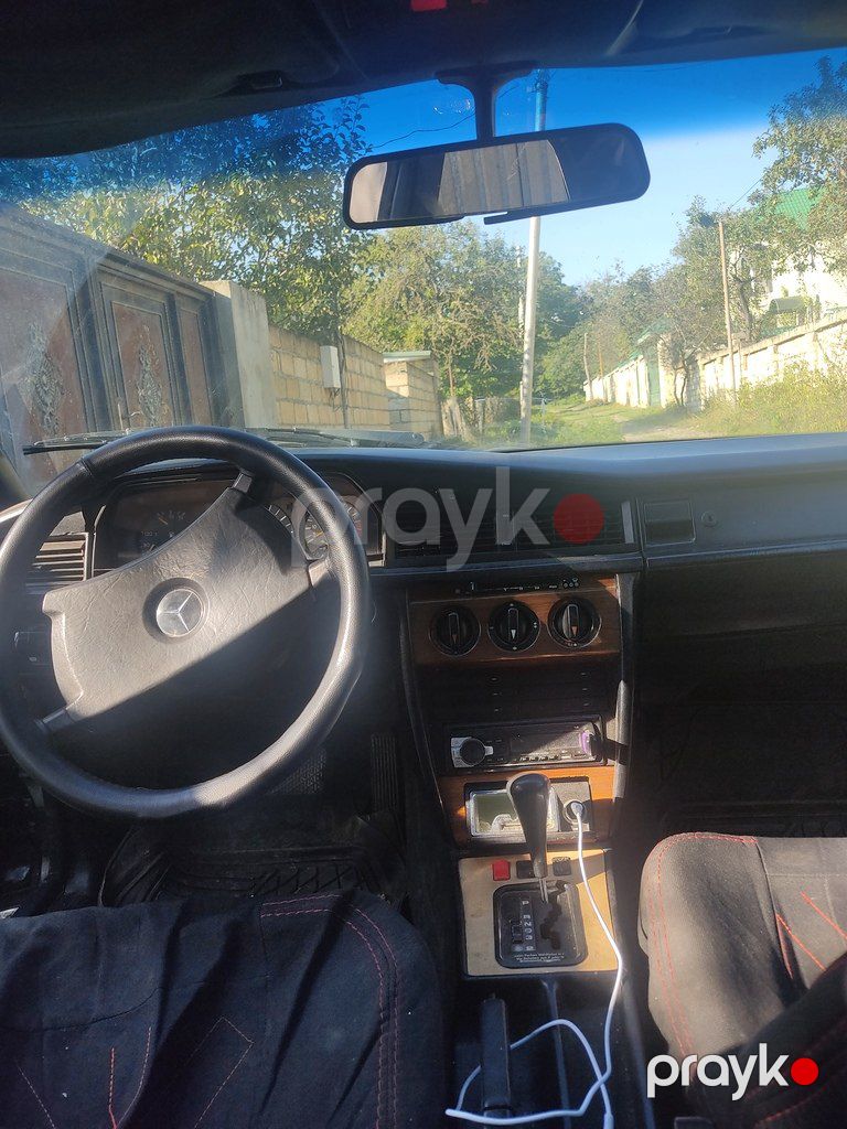 Mercedes 190, 2.0 L, 1990 il, 298 000 km — Avtomobillər, Quba (2)