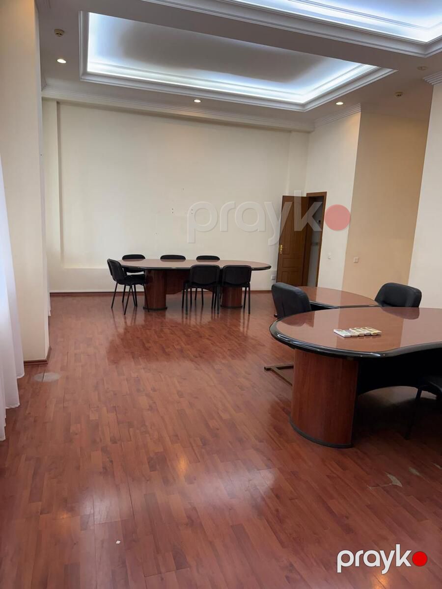 İcarəyə verilir 8 otaqlı ofis 235 m² — Ofis, Bakı (2)