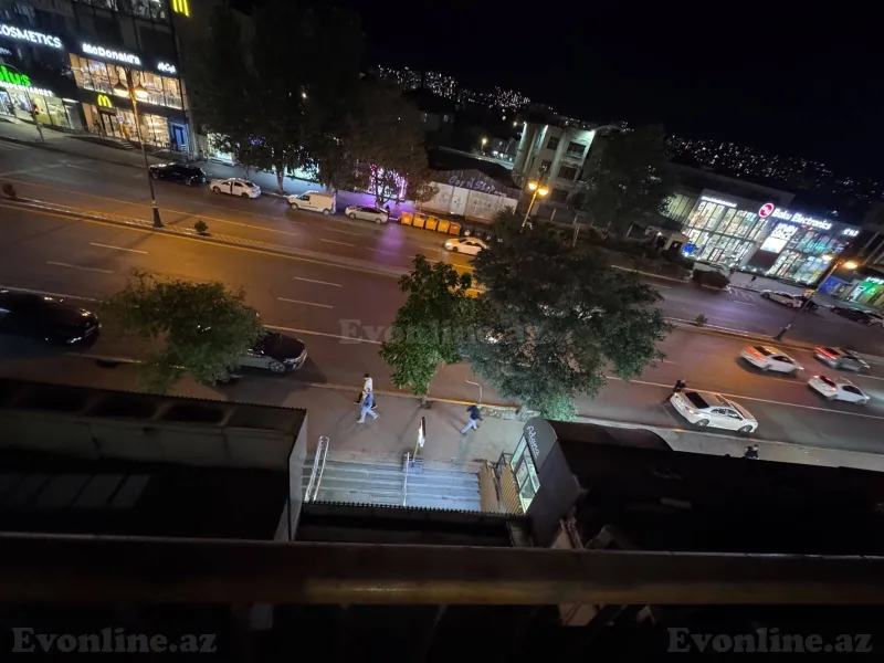 Satılır 2 otaqlı Mənzil Köhnə tikili 50 m² Bakı, Yasamal r., İnşaatçılar m., Yasamal — Mənzil, Bakı (8)