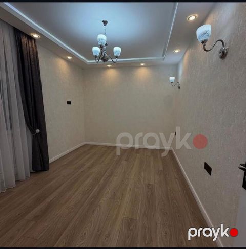 Satılır 2 otaqlı köhnə tikili 65 m² — Bakı