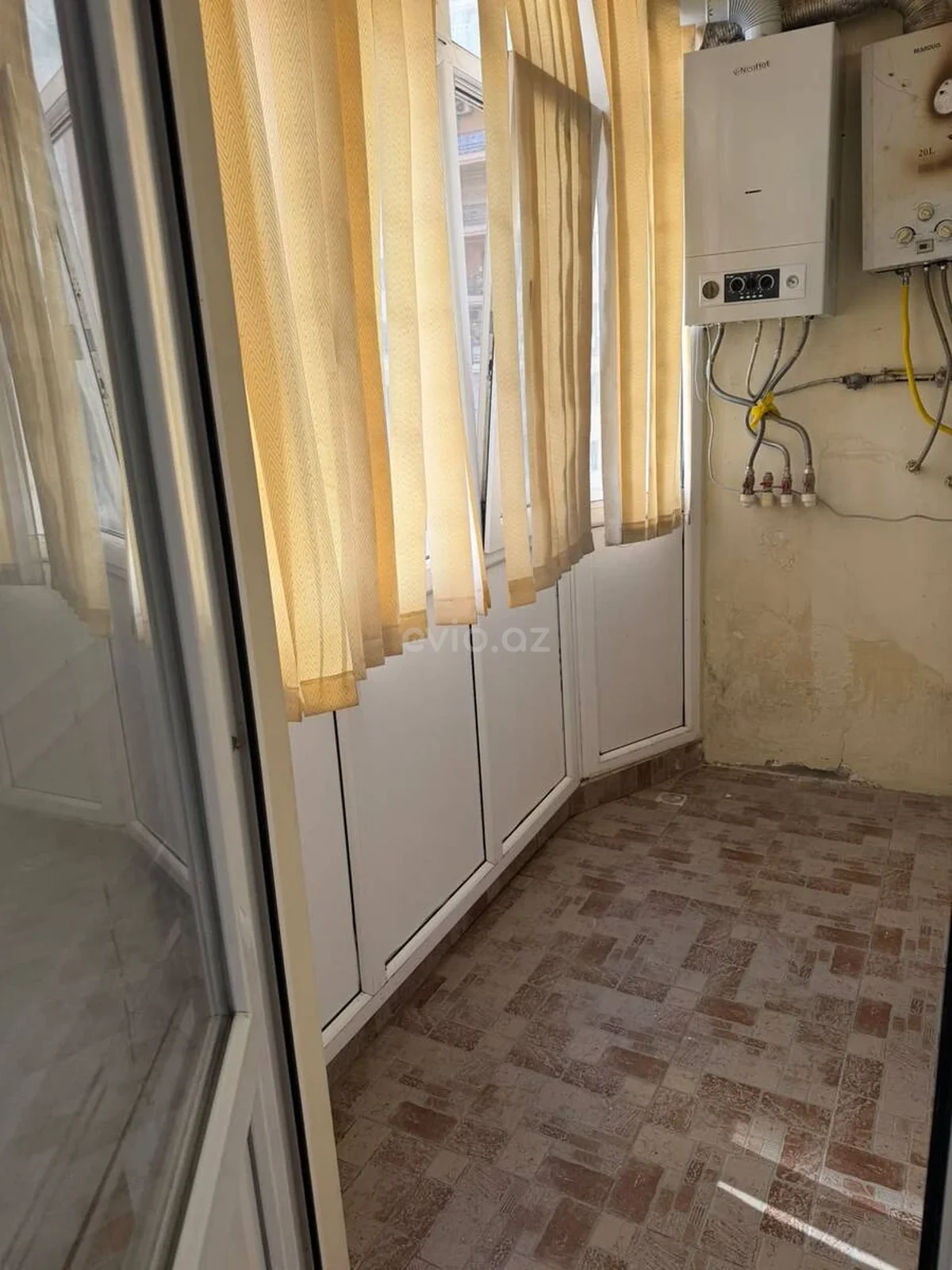 Kirayə 2 otaqlı mənzil İnşaatçılar metrosu yaxınlığında — Mənzil, Bakı (10)