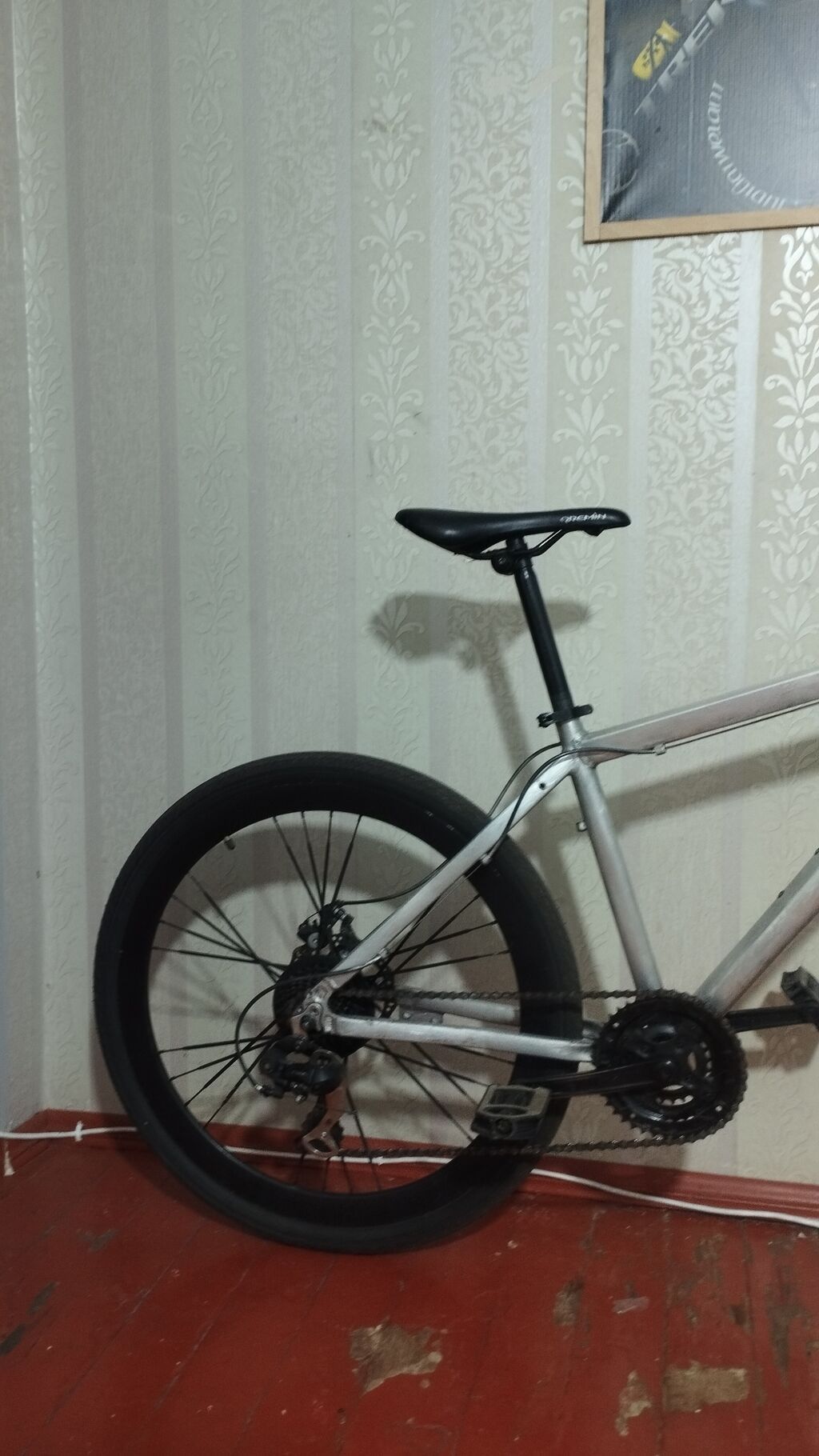 Şəhər/velosiped - Çərçivə: yüngül metal hardtail, daxili kabel keçidi — Yol velosipedləri, Sumqayıt (5)