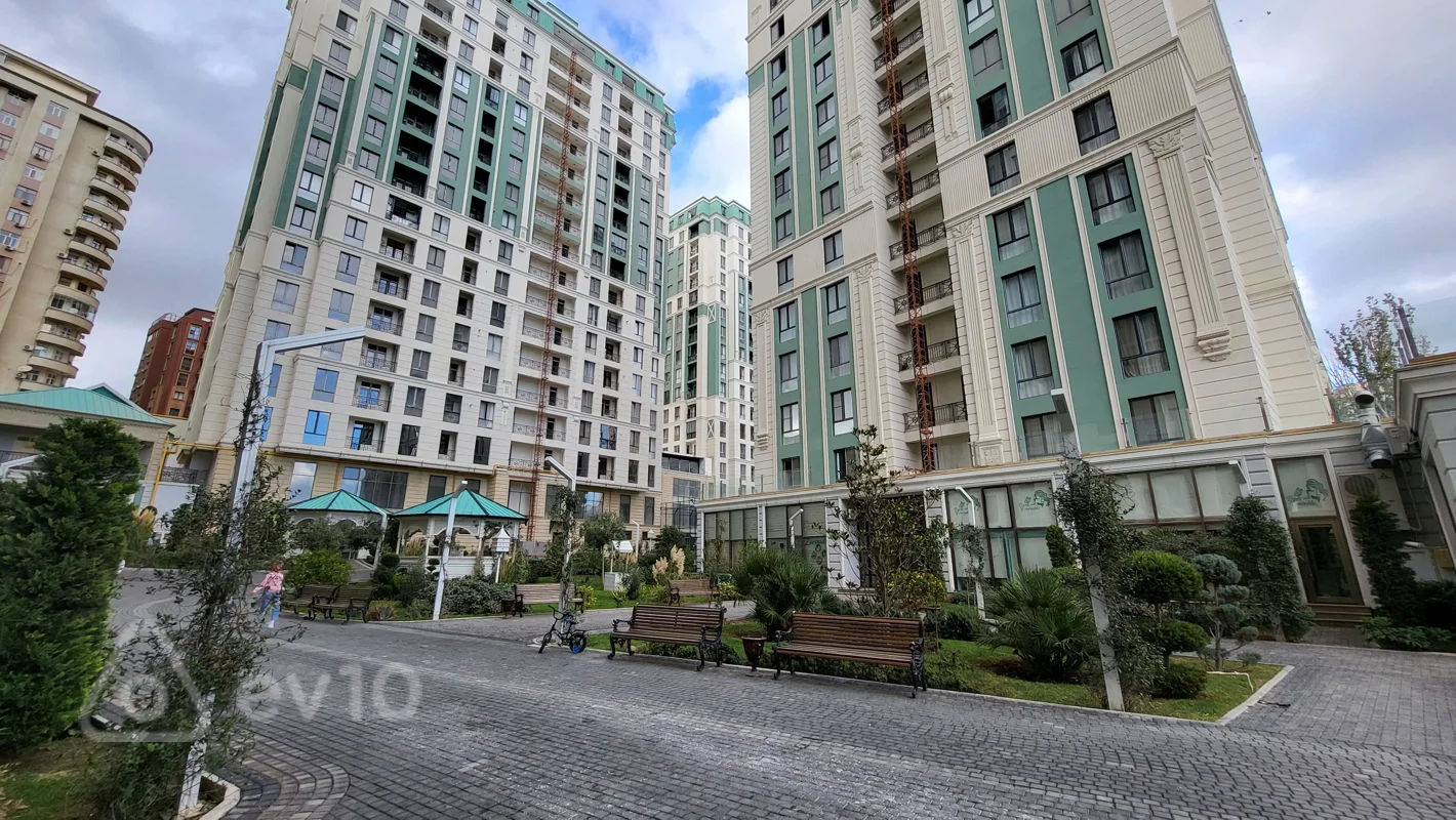 3 otaqlı mənzil, 141 m², Balaəmi Dadaşov — Bakı