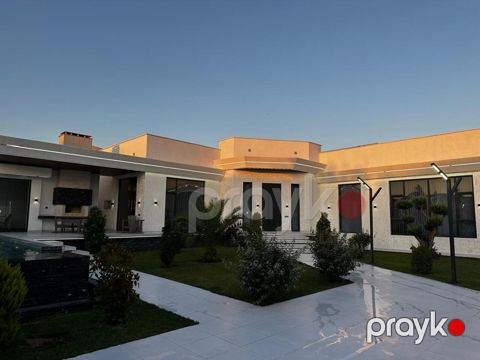 Satılır 5 otaqlı həyət evi/bağ evi 250 m² — Bakı