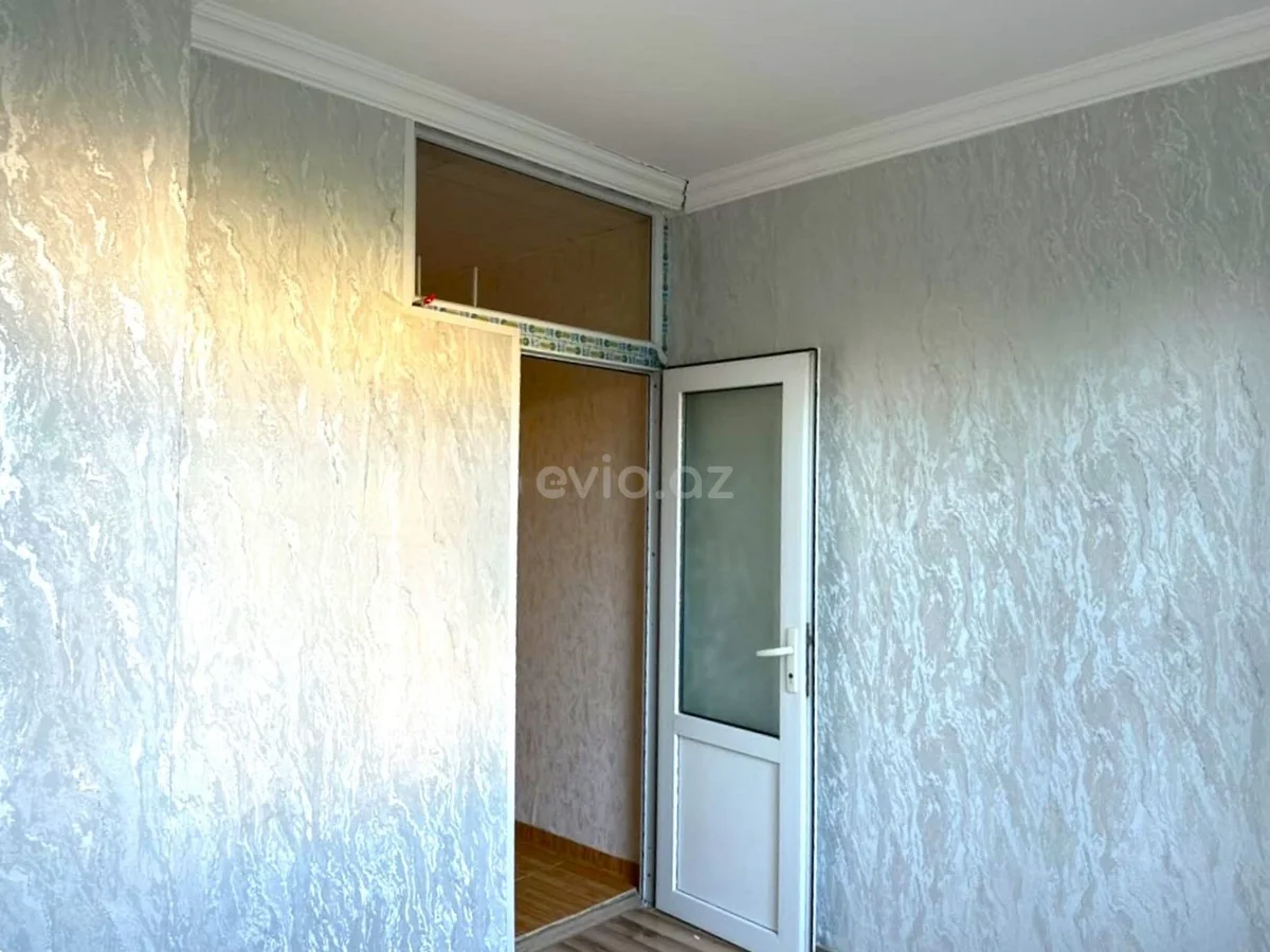 2 otaqlı orta təmirli mənzil satılır Bakıxanov qəsəbəsində — Mənzil, Bakı (11)