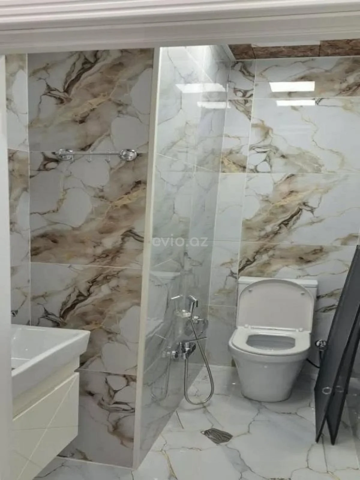 Kirayə 2 otaqlı mənzil Neftçilər metrosu yaxınlığında — Mənzil, Bakı (5)