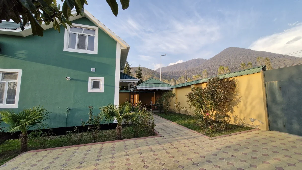 Kirayə 6 otaqlı bağ evi Qəbələdə — Qəbələ