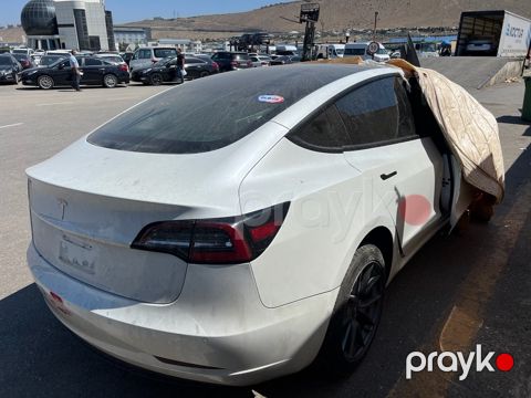 "Tesla model 3" ehtiyat hissələri