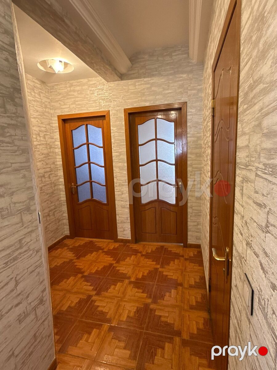 Satılır 5 otaqlı köhnə tikili 240 m² — Mənzil, Bakı (11)
