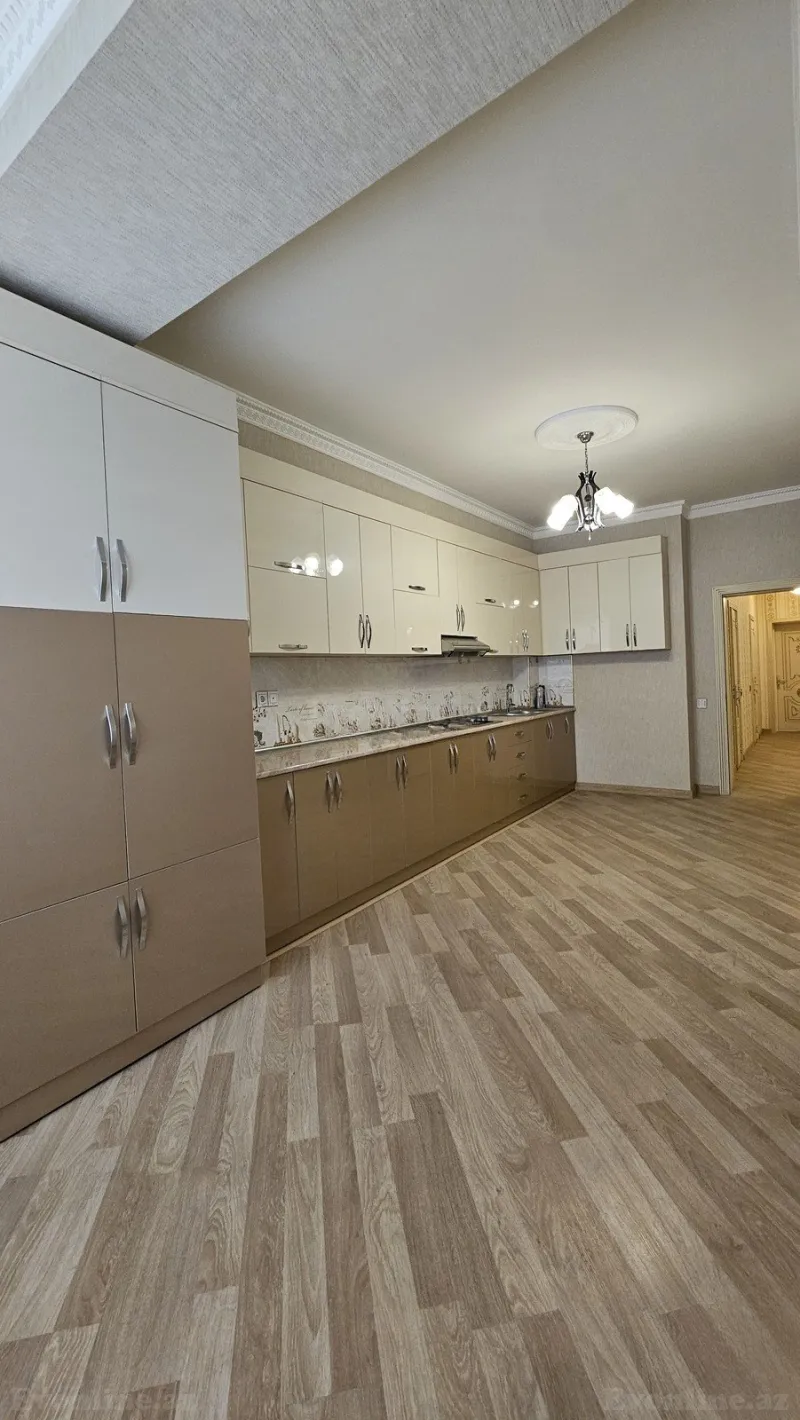 Satılır 3 otaqlı Mənzil Yeni tikili 146 m² Bakı, Abşeron r — Mənzil, Bakı (2)