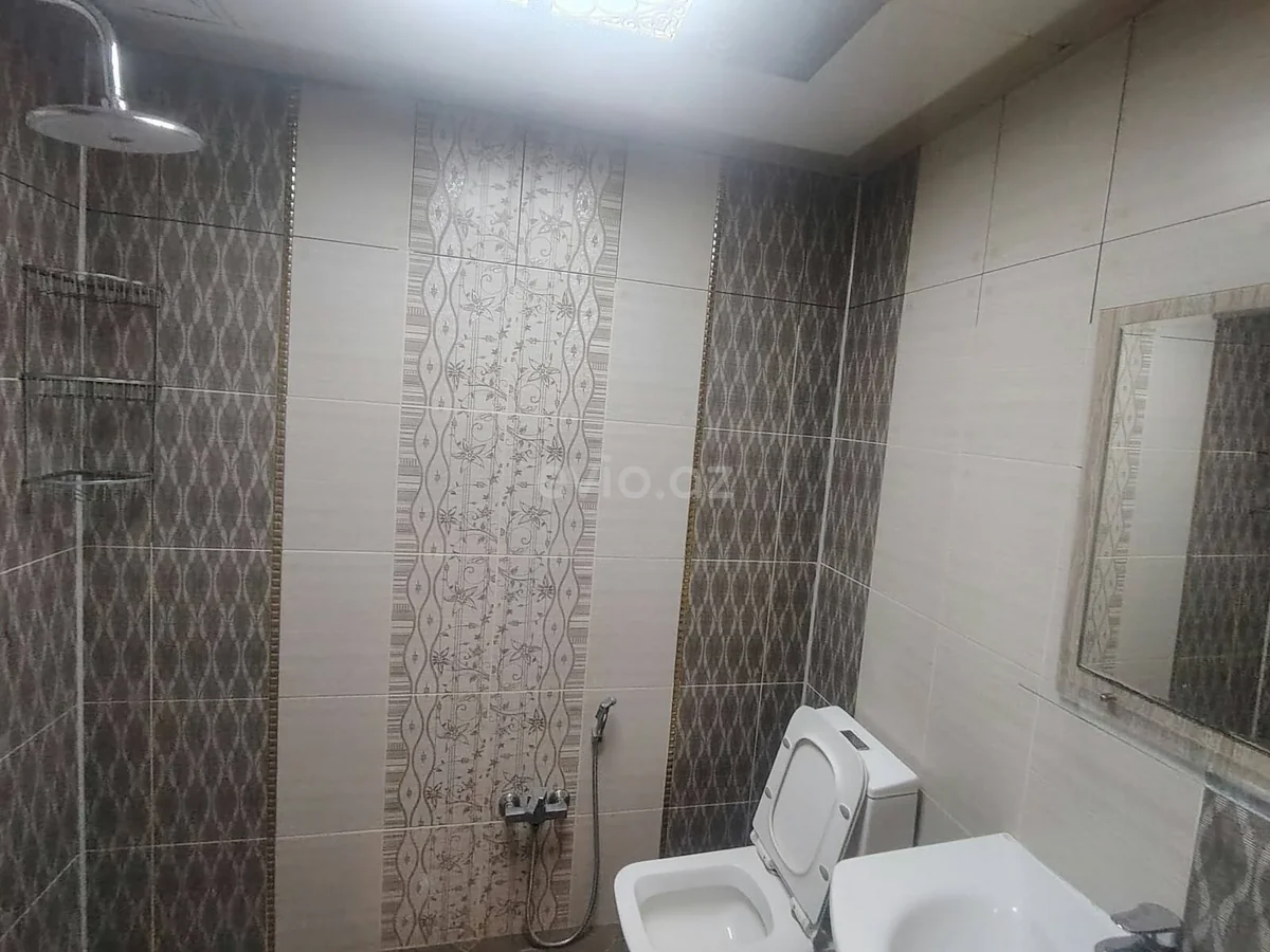 Kirayə 2 otaqlı mənzil İnşaatçılar metrosu yaxınlığında — Mənzil, Bakı (9)