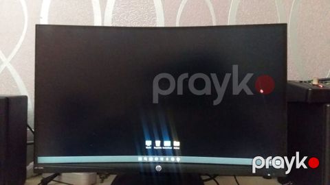 HP 24x Curved Gaming monitor 6 aydir istifade olunub olu piksel yoxdu — Bakı