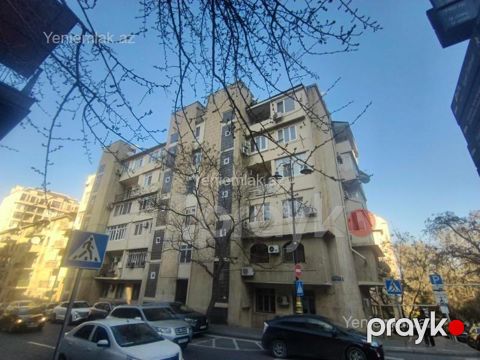 Satılır 2 otaqlı Bina evi menzil (Köhnə tikili), 60 m², Səbail rayonu — Bakı