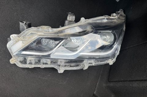 Toyota Corolla farası — Bakı