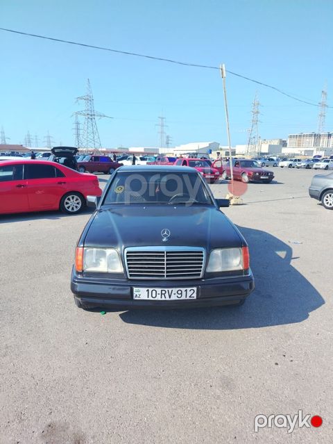 Mercedes-Benz E 200: 2 l 1991 il Sedan — Bakı