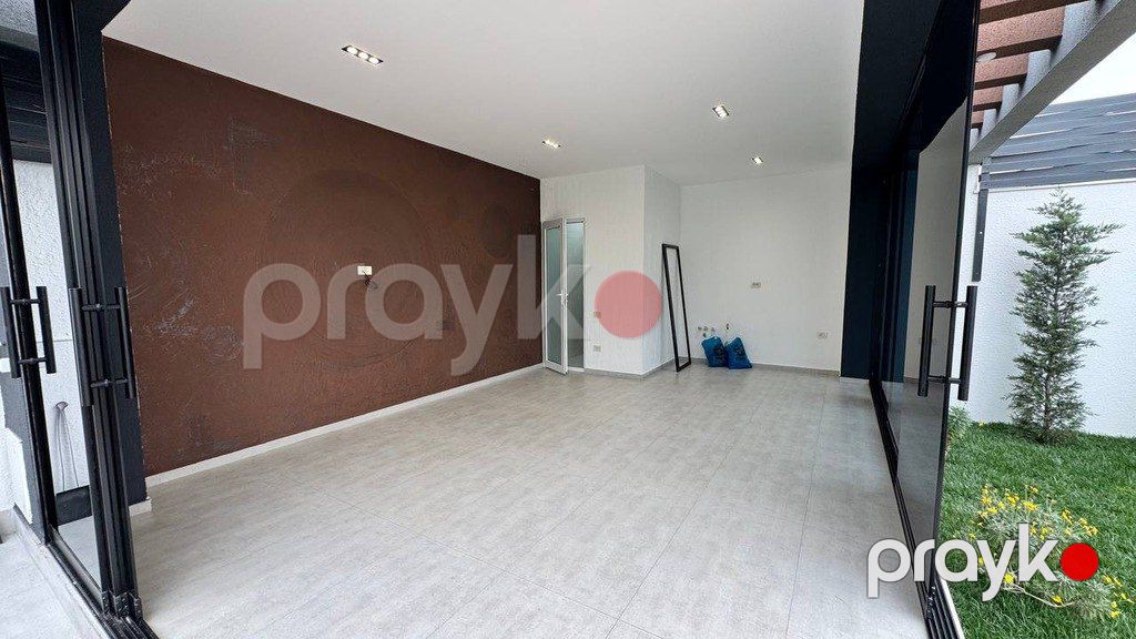 Satılır 5 otaqlı həyət evi/bağ evi 250 m² — Ev, villa, Bakı (9)