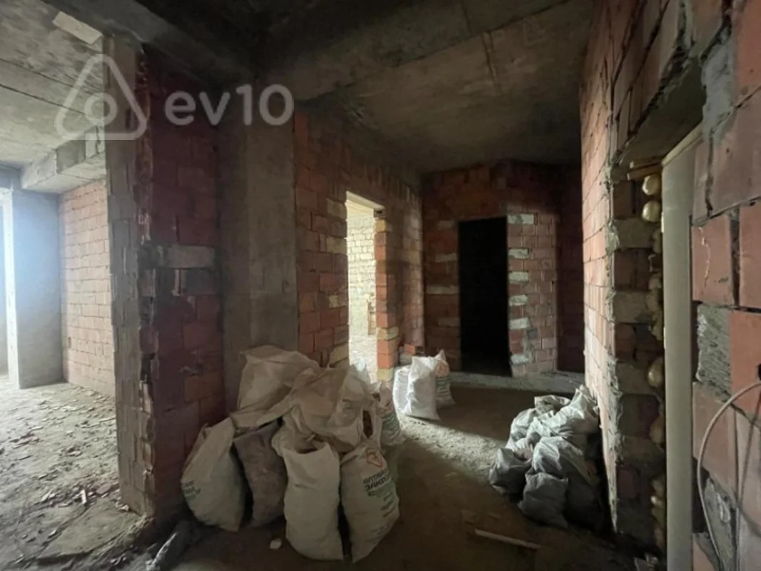 3 otaqlı mənzil, 122 m², İnsaatcilar metro — Mənzil, Bakı (2)