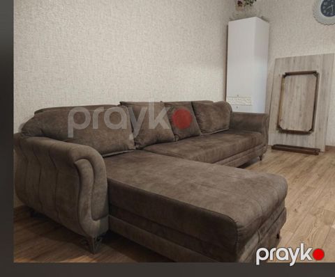 Divan satilir. Acilir baza var. Olcu 2.90 x 190. Unvan Mehdiabad — Bakı
