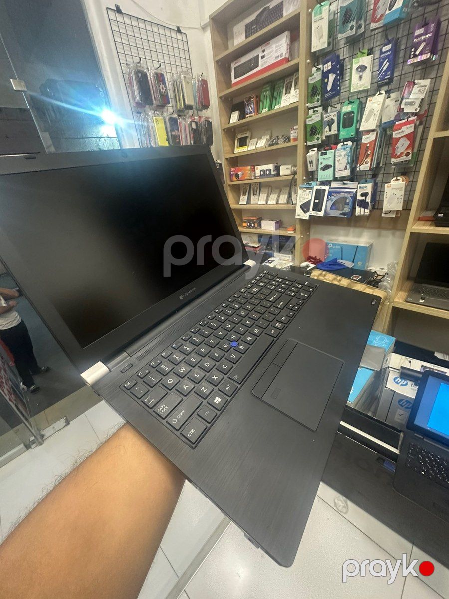 Noutbuk Toshiba — Noutbuklar, Bakı (2)