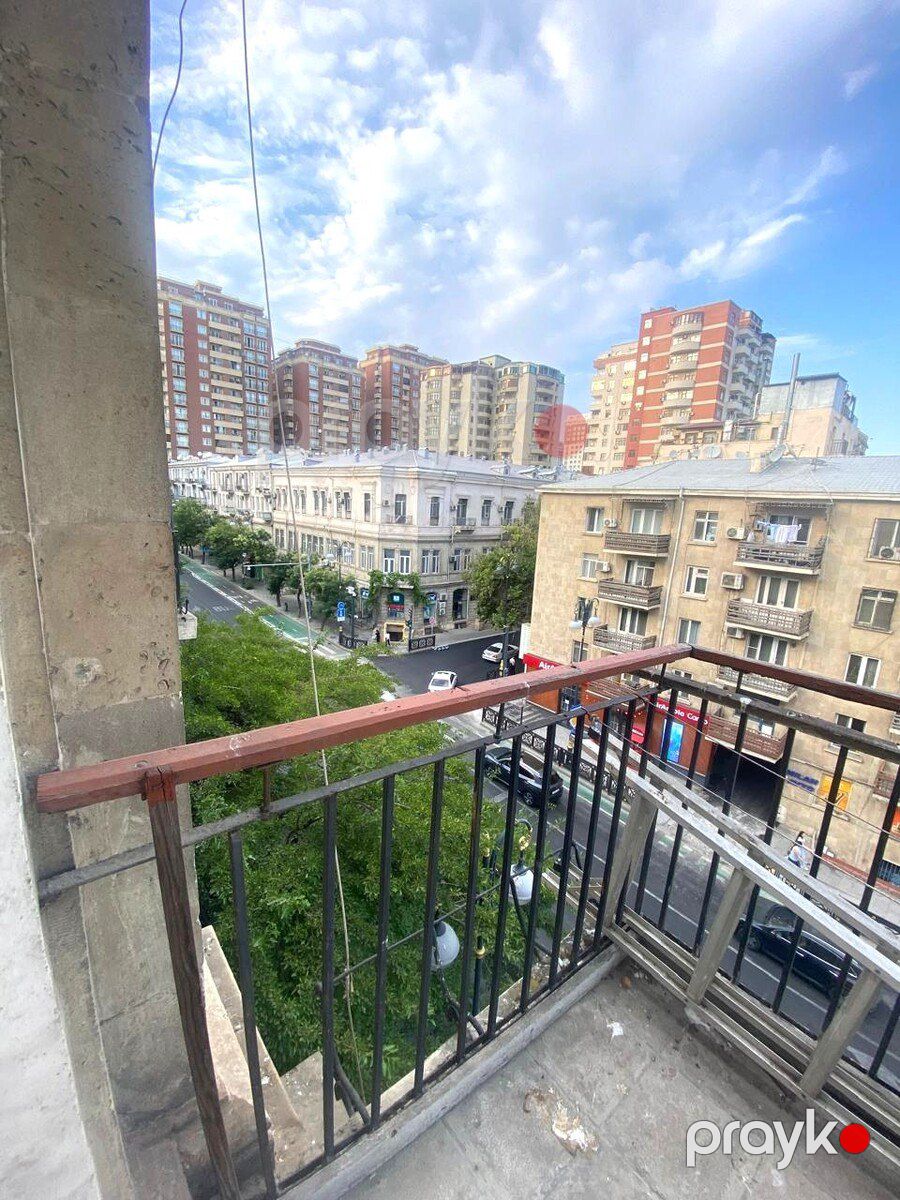 Satılır 2 otaqlı köhnə tikili 71 m² — Mənzil, Bakı (6)