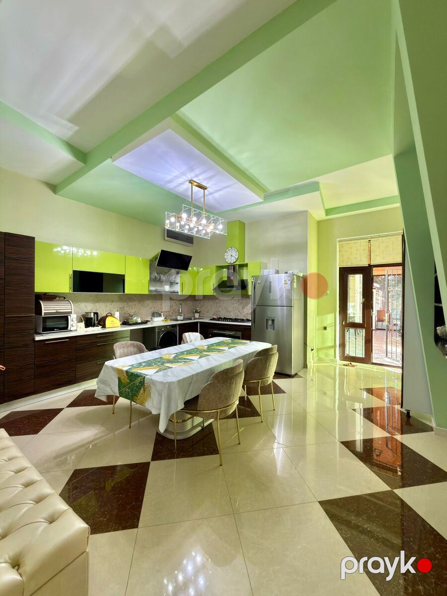 Satılır 5 otaqlı həyət evi/bağ evi 400 m² — Ev, villa, Bakı (4)