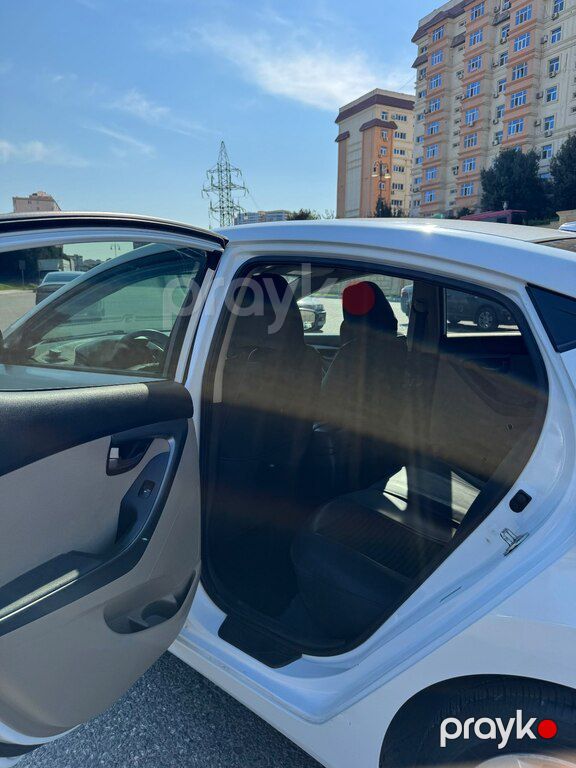 Hyundai Elantra, 1.8 L, 2015 il, 315 431 km — Avtomobillər, Bakı (8)