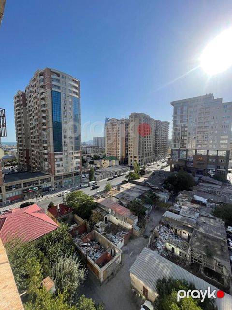 Satılır 2 otaqlı köhnə tikili 65 m² — Bakı