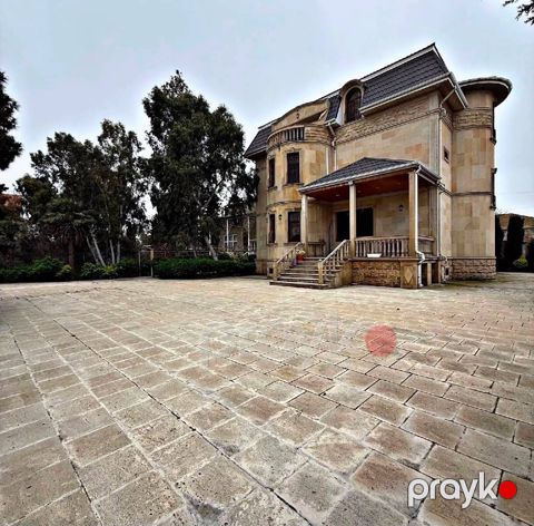 Satılır 8 otaqlı həyət evi/bağ evi 600 m² — Bakı