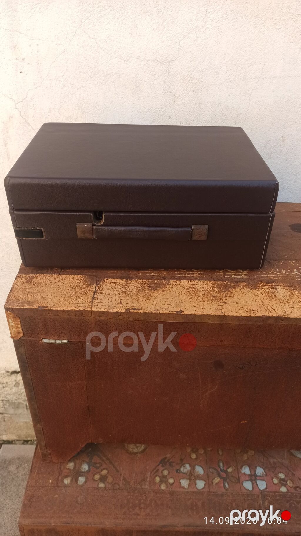 Portativ vintaj qrammofon satılır. Çamadan tipli korpusda hazırlanıb — Vinil proqreslər və aksesuarlar, Bakı (4)