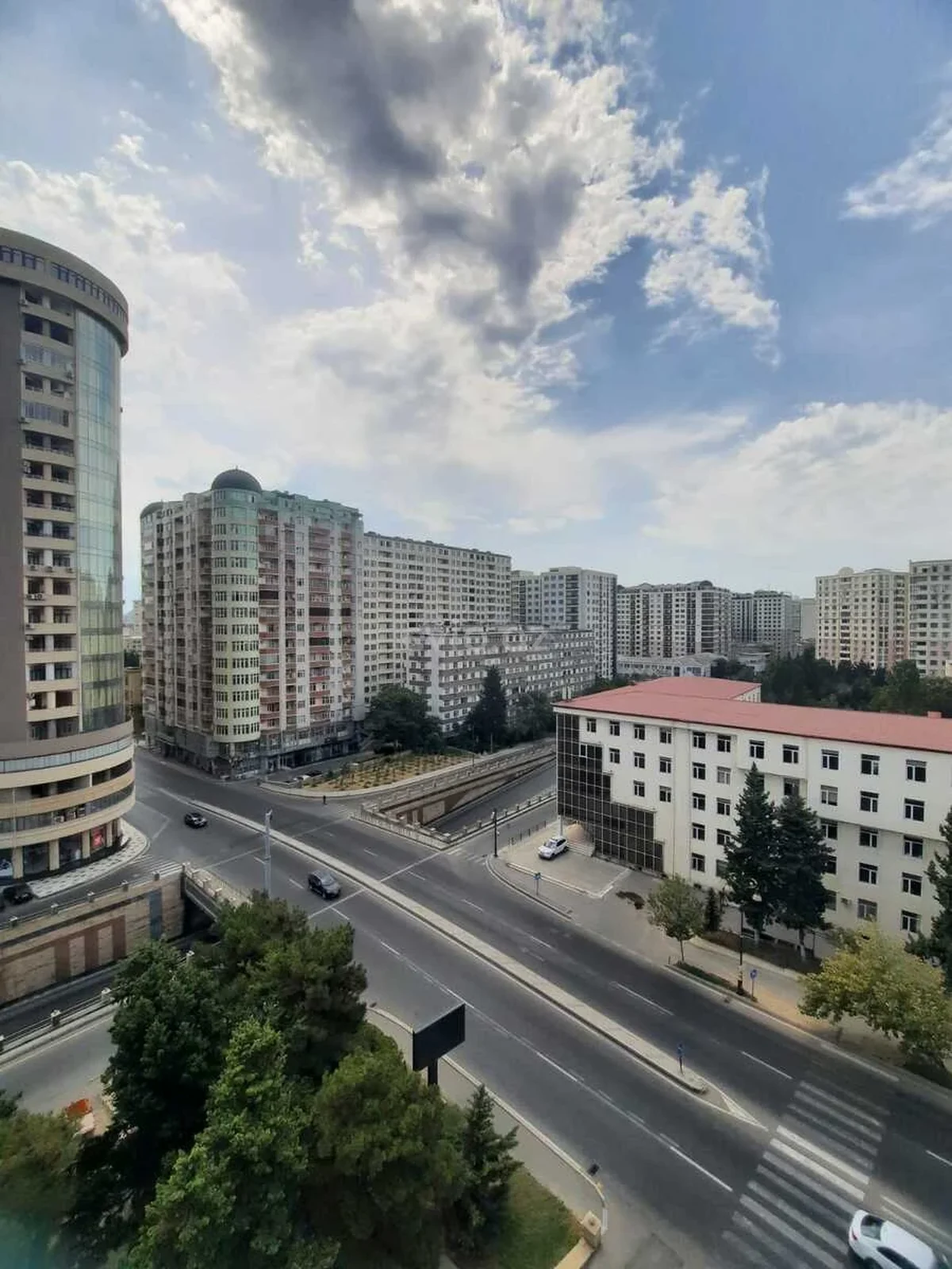 Kirayə 1 otaqlı mənzil Gənclik metrosu yaxınlığında — Mənzil, Bakı (8)