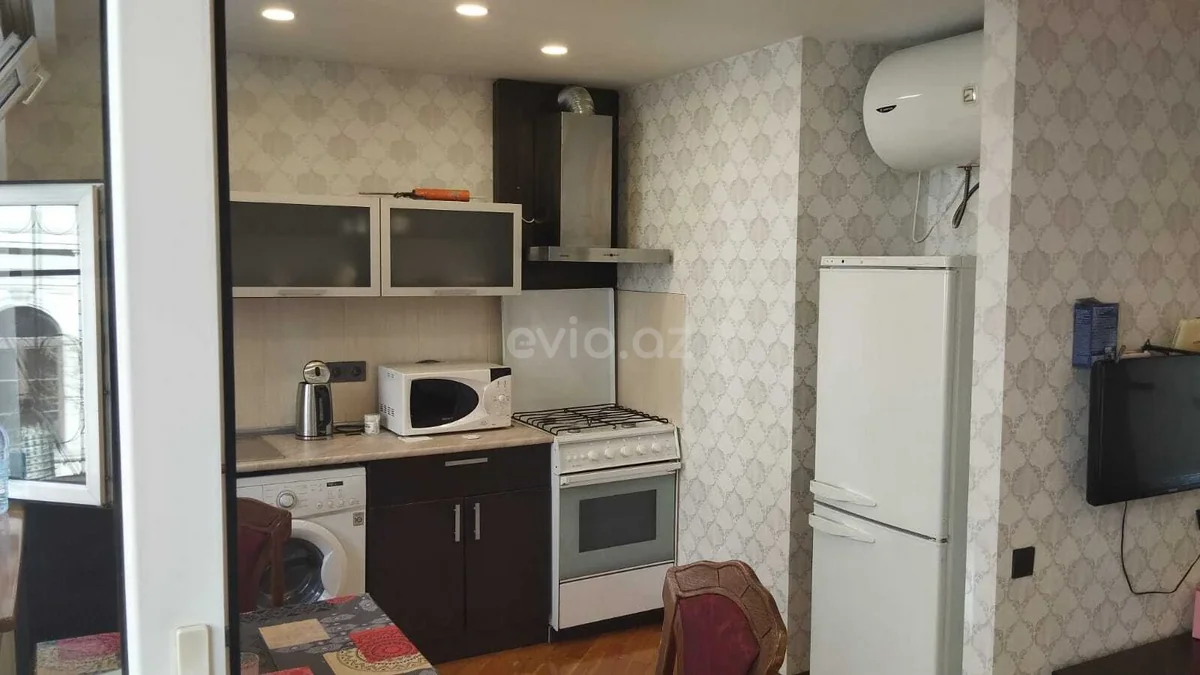 Kirayə 2 otaqlı mənzil Sahil metrosu yaxınlığında — Mənzil, Bakı (9)