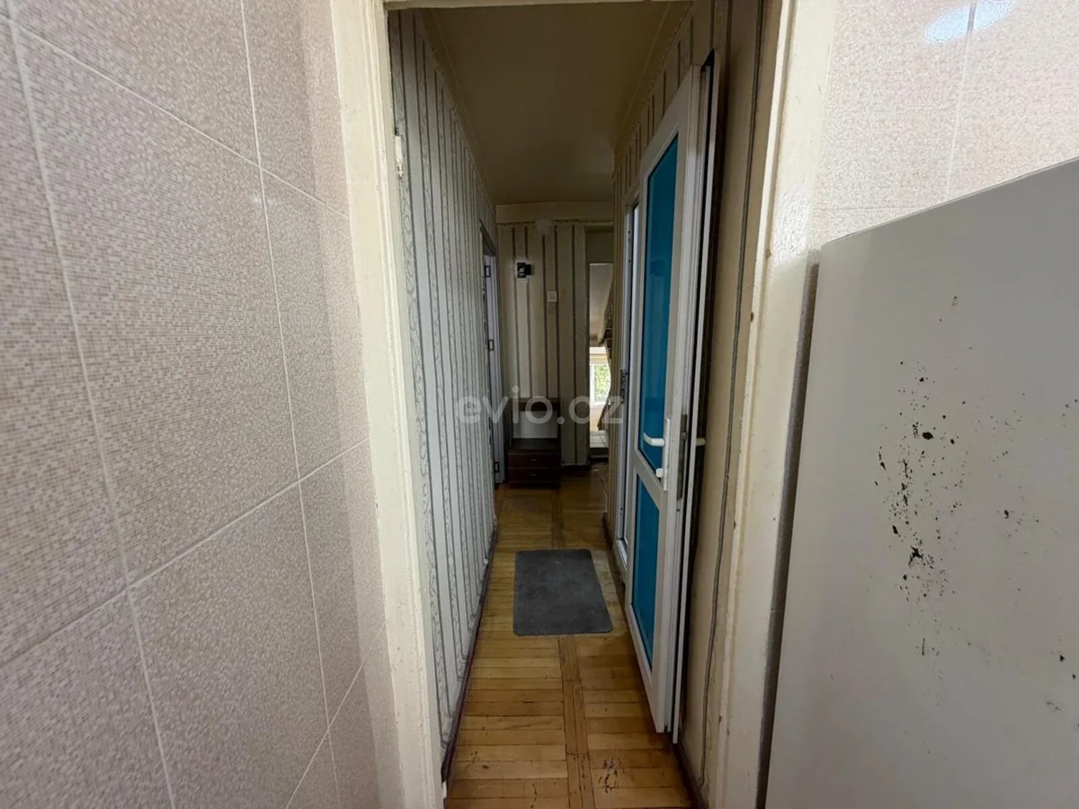Kirayə 2 otaqlı mənzil İnşaatçılar metrosu yaxınlığında — Mənzil, Bakı (7)
