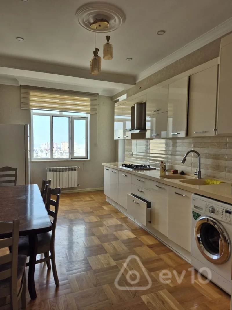 2 otaqlı mənzil, 90 m², Xalqlar Dostluqu Metrosu — kirayə — Mənzil, Bakı (11)
