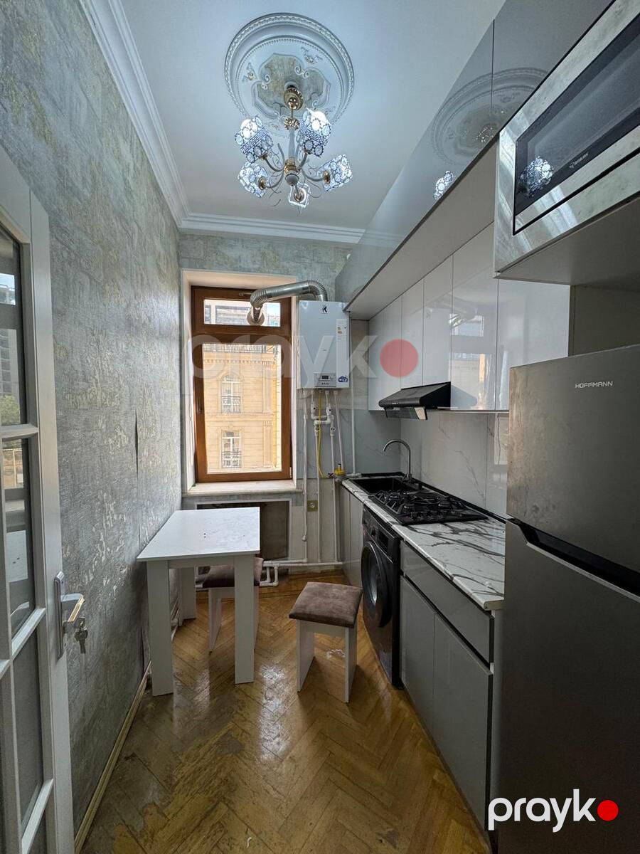 Satılır 2 otaqlı köhnə tikili 45 m² — Mənzil, Bakı (8)