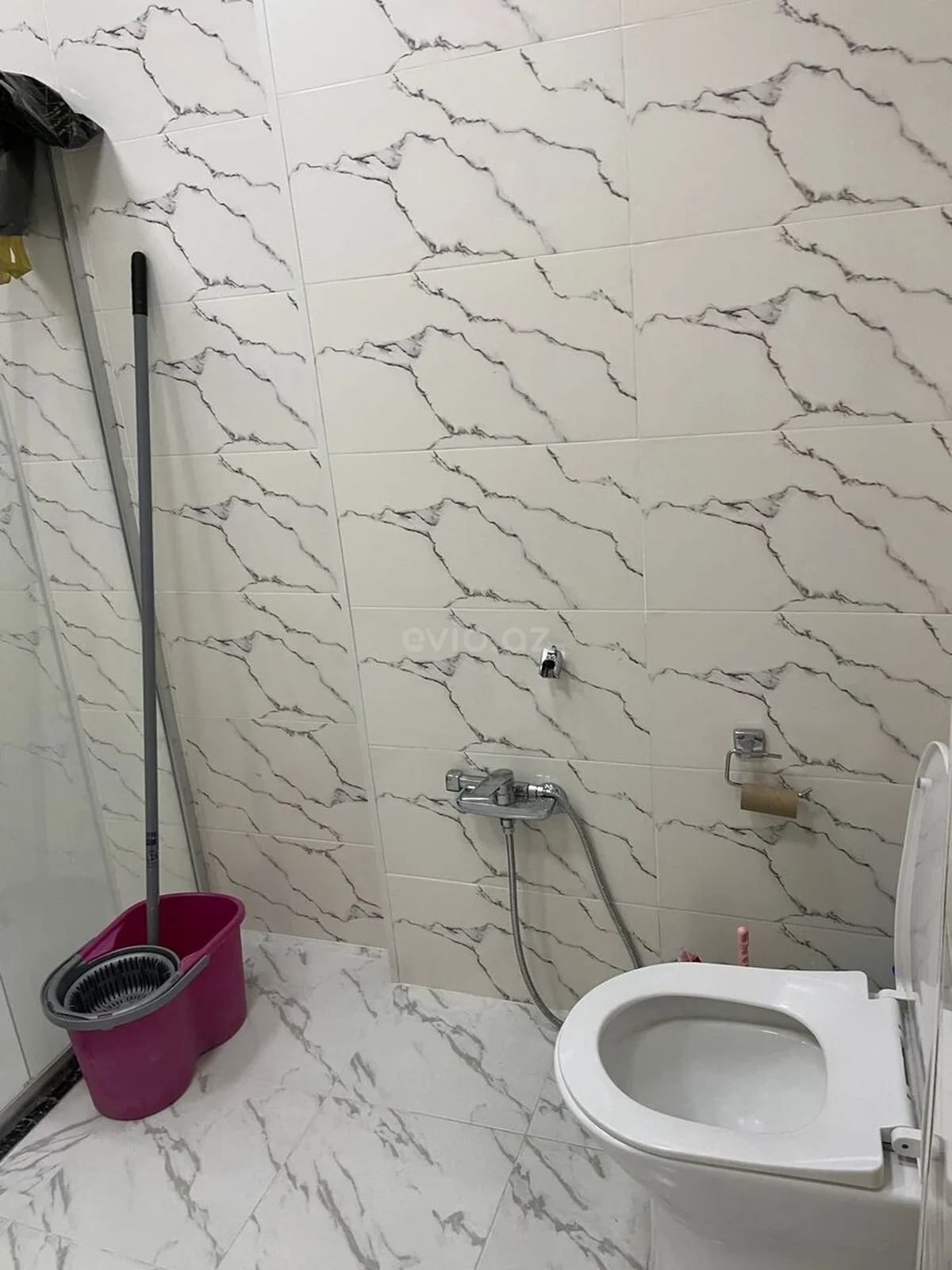 Kirayə 2 otaqlı mənzil Gənclik metrosu yaxınlığında — Mənzil, Bakı (12)