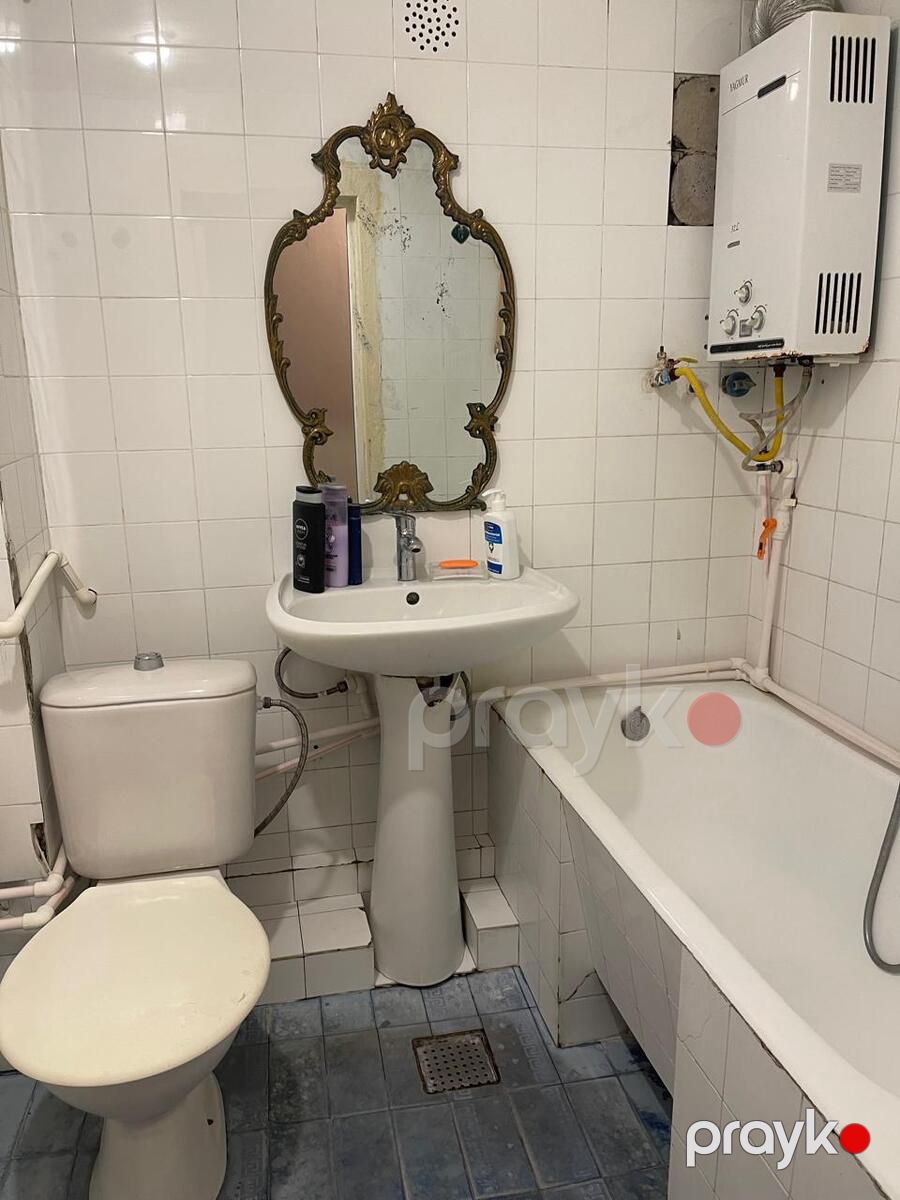 2-otaqlı mənzil, Ü.Hacıbəyov küç., 60 m² — Mənzil, Bakı (8)
