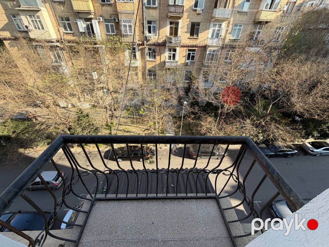 Satılır 3 otaqlı köhnə tikili 100 m² — Mənzil, Bakı (4)