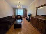 İcarəyə verilir 3 otaqlı köhnə tikili 100 m² — Mələk xanım