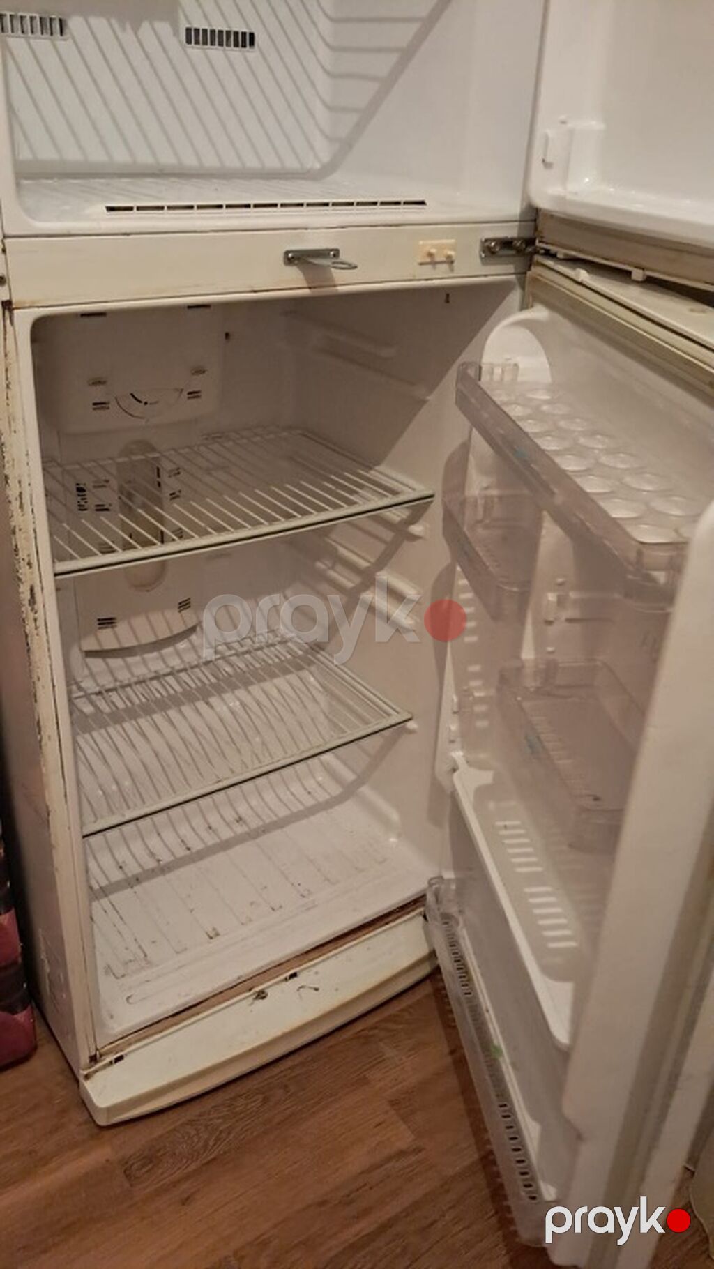 İki qapılı soyuducu tam işlek veziyyetdedir - Üst bölmə: dondurucu — Soyuducular, Bakı (2)